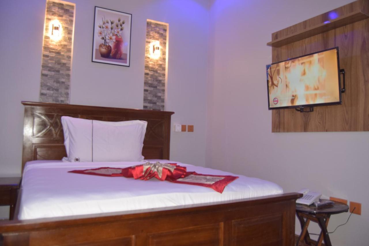 דאר א-סאלאם Zimbo Golden Vip Lodge מראה חיצוני תמונה
