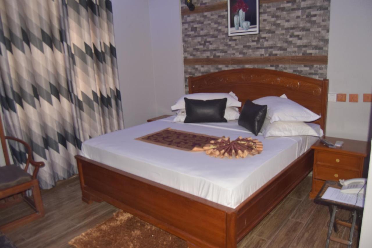 דאר א-סאלאם Zimbo Golden Vip Lodge מראה חיצוני תמונה