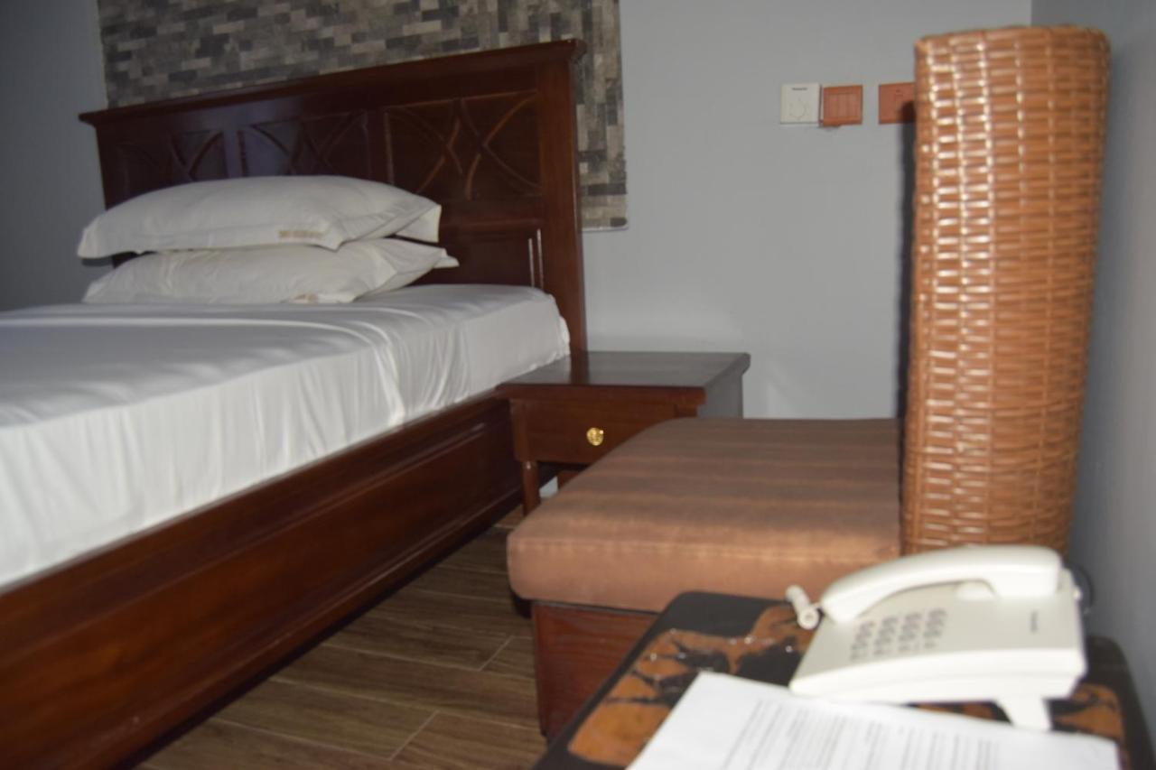 דאר א-סאלאם Zimbo Golden Vip Lodge מראה חיצוני תמונה